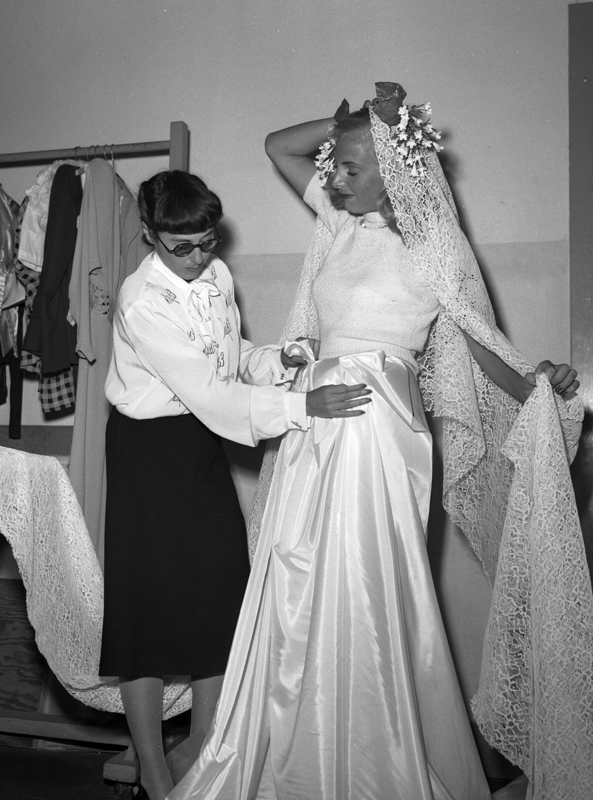 Edith Head working 1 scaled